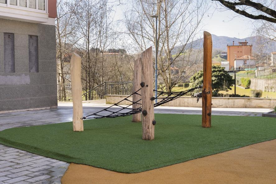 ibarra kimubat paisaia paisajismo lorategia jolas eremua playground parque infantil
