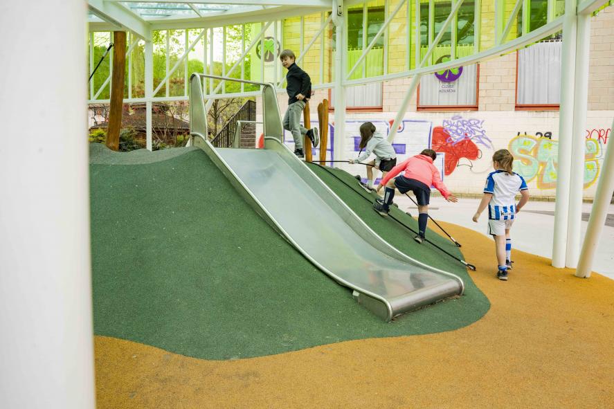kimubat jolas eremu ordizia paisajismo playground parque infantil